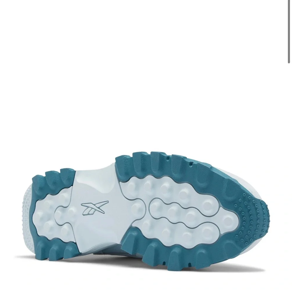 Reebok x Cardi B classic leather sneakers in teal - Picture 3 of 3